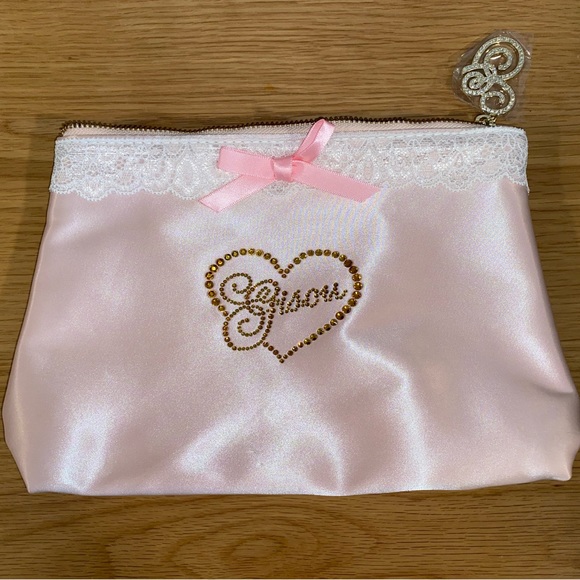 Gisou Bags Gisou 223 Holiday Makeup Pouch Limited Edition Poshmark